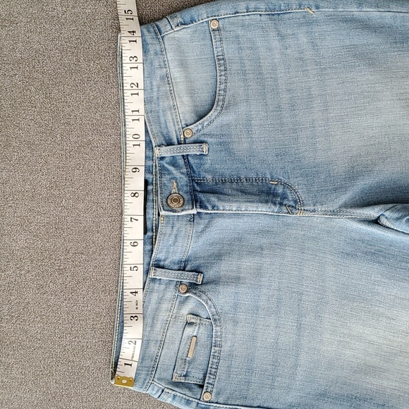 NINE WEST Floral Embroidered Hem Chrystie Capri Jeans SIZE: 4 - Picture 8 of 13